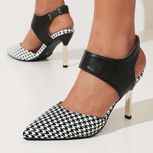 Houndstooth Croc-Embossed Contrast Ankle-Strap Pump Size 9